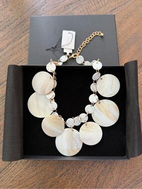 NWT Natasha Cream Shell Disc Statement Necklace